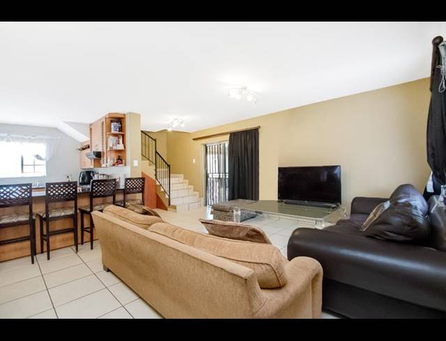 3 BEDROOM HOUSE FOR SALE IN NORTH RIDING